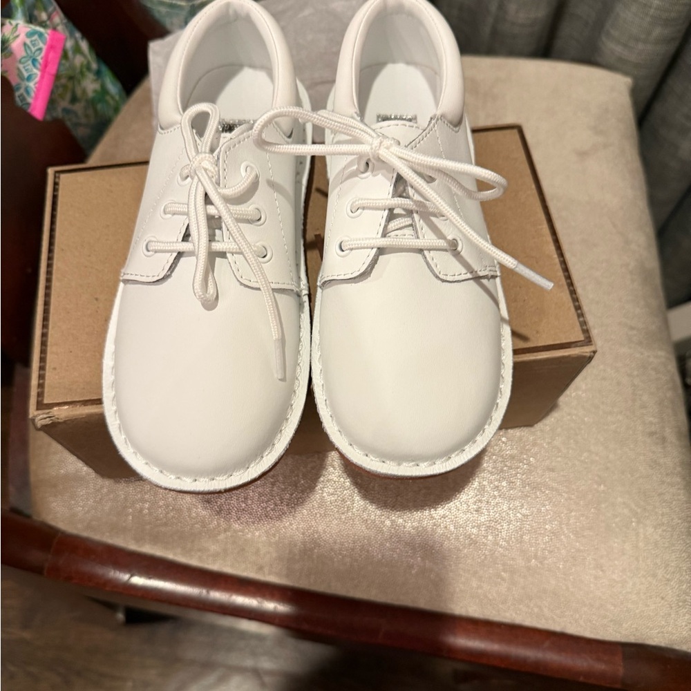 L'Amour White Kids Dress Shoes